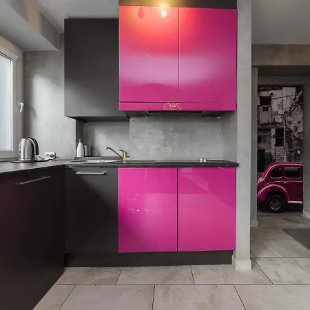 Metro Swietokrzyska Apartment Warschau