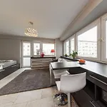 Metro Swietokrzyska Appartement