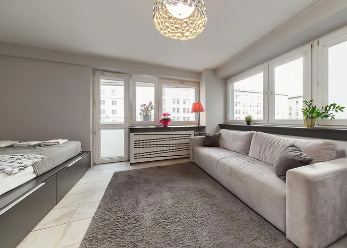 Metro Swietokrzyska شقة *