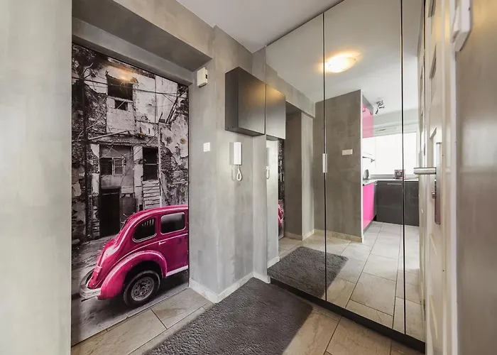 Metro Swietokrzyska وارسو