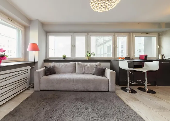 Metro Swietokrzyska شقة *